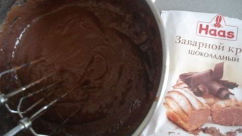 эклеры с шоколадным кремом