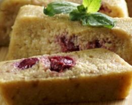 Хлебная запеканка с ягодами