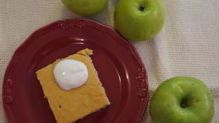 Нежная творожная запеканка с фруктами