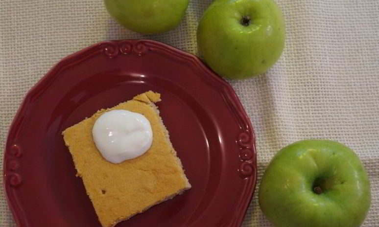 Рецепт нежной творожной запеканки с фруктами