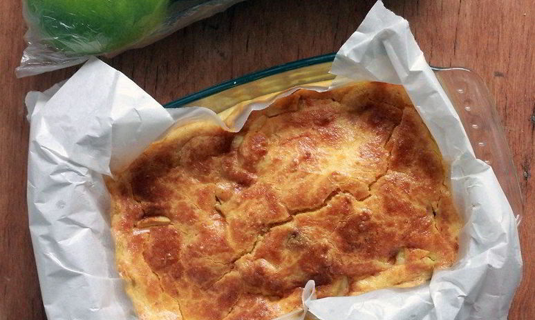 Рецепт творожной запеканки с яблоком и корицей