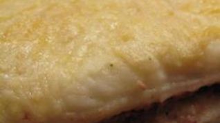 Запеканка из колбасок для гриля и картофельного пюре