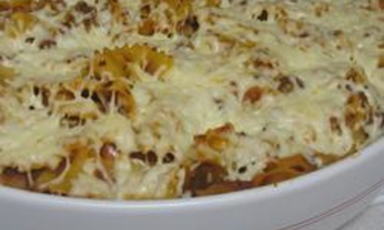 Рецепт запеканки из макарон с фаршем, грибами и томатным соусом