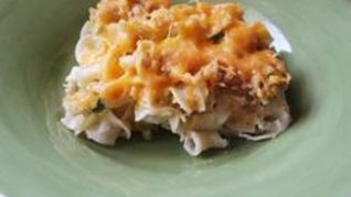 Запеканка из рыбных консервов и макарон