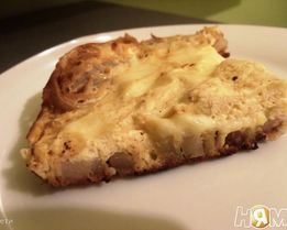 Запеканка с беконом на сковороде