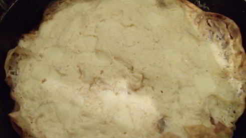 запеканка с беконом на сковороде