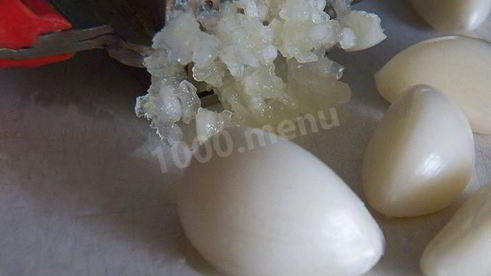 аджика из кабачков с томатной пастой на зиму