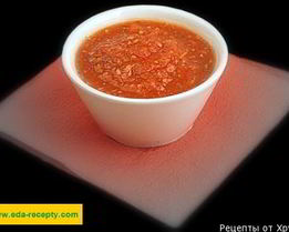 Аджика из помидор с болгарским перцем, кинзой и орехами