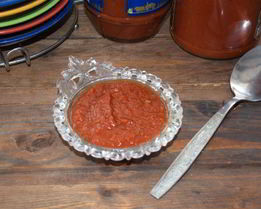 Аджика из яблок и томата на зиму