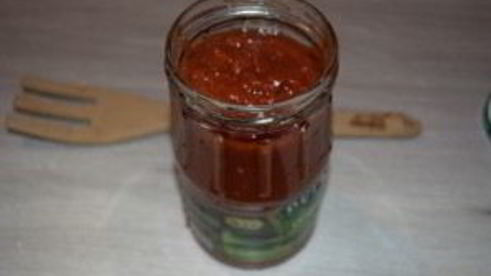 аджика из яблок и томата на зиму