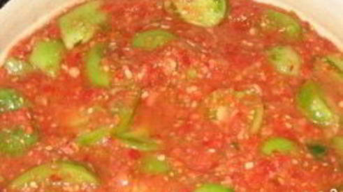 аджика из зеленых помидоров сырая