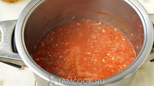 аджика с яблоками и помидорами на зиму