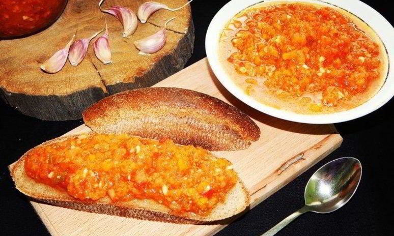 Рецепт аджики с яблоками