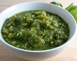 Вкусная аджика из зеленых помидоров