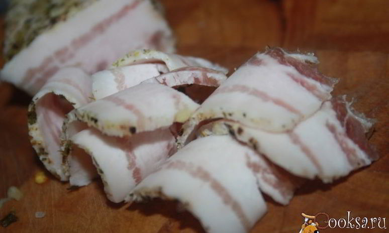 Рецепт вкуснейшего домашнего сала с чесноком и сухой кавказской аджикой