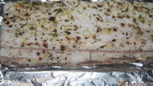 вкуснейшее домашнее сало с чесноком и сухой кавказской аджикой