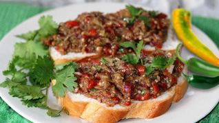 Баклажанная икра острая на зиму пальчики оближешь