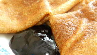 Блинчики Солнечные с черничным джемом