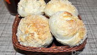 Булочки с джемом и штрейзелем