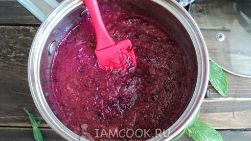 кабачковый джем с черной смородиной