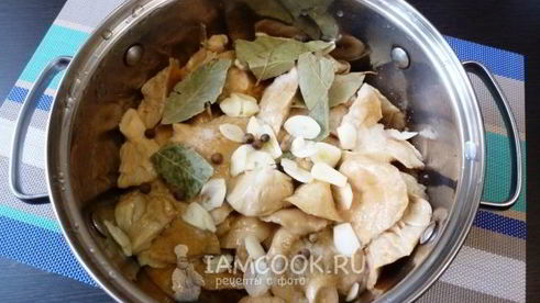 грузди на зиму в банках