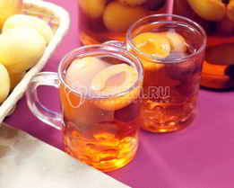 Компот из абрикосов и черешни на зиму