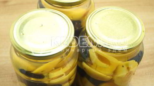 компот из абрикосов и черешни на зиму