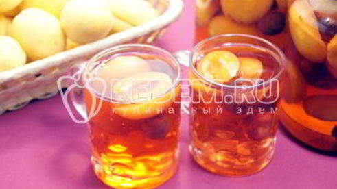 компот из абрикосов и черешни на зиму