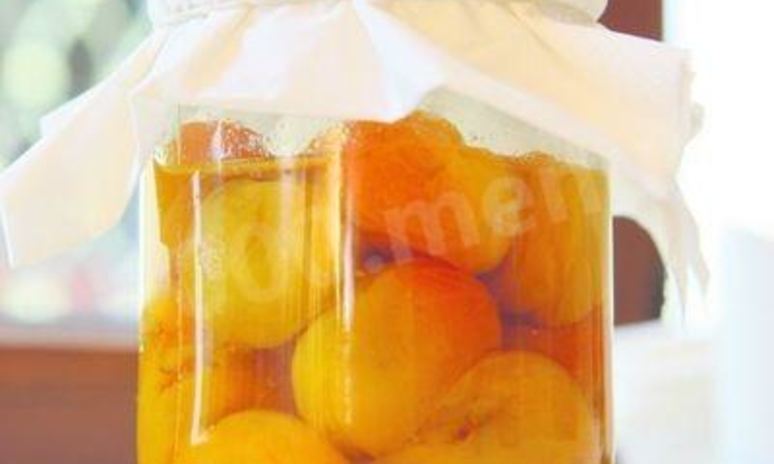 Рецепт компота из абрикосов с корицей