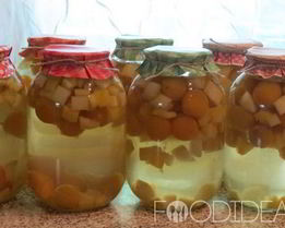 Компот из алычи с кабачками