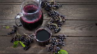 Компот из аронии и яблок