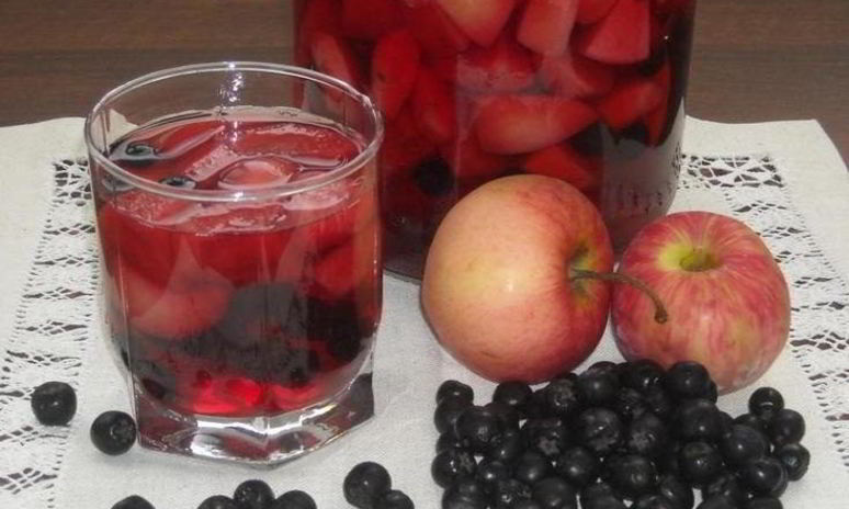 Рецепт компота из черноплодки с яблоками на зиму