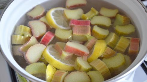 компот из ревеня с имбирем и лимоном