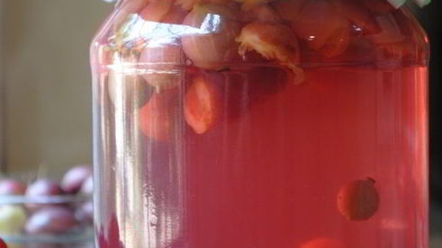 компот из вишни и крыжовника