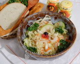 Квашеная капуста с яблоками