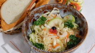 Квашеная капуста с яблоками