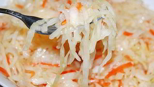 Квашеная капуста в кастрюле