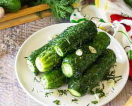 Быстрые маринованные огурцы без закатки