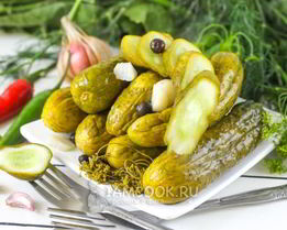 Быстрые маринованные огурцы