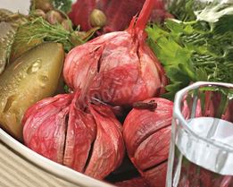 Чеснок маринованный со свеклой