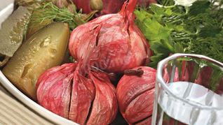 Чеснок маринованный со свеклой