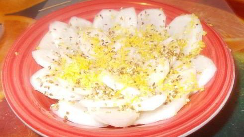 дайкон маринованный в лимонной цедре