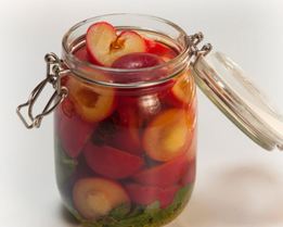 Маринованная слива