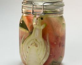 Маринованный арбуз с фенхелем