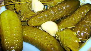 Маринованные огурцы с уксусом