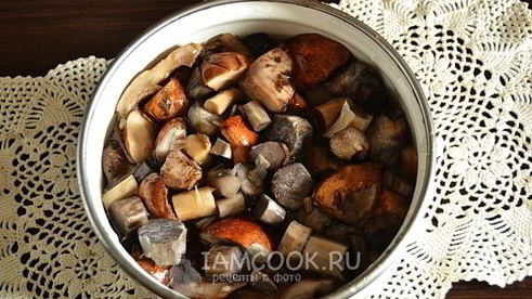 подосиновики, замороженные на зиму