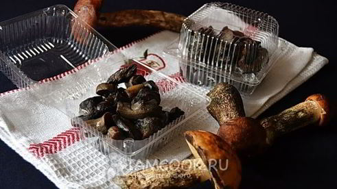 подосиновики, замороженные на зиму