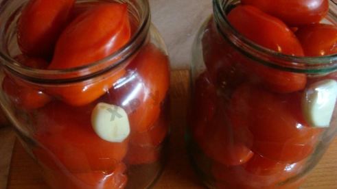 помидоры в яблочном соке на зиму