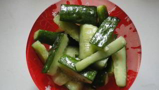 Быстрые малосольные огурчики