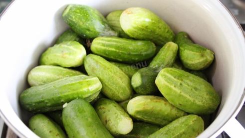 малосольные огурчики на минералке